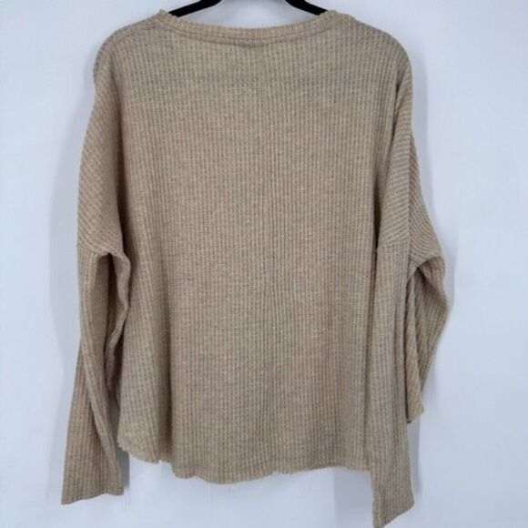 Urban Outfitters Out From Under Beige Jojo Thermal Henley Shirt Size Medium - Picture 4 of 13